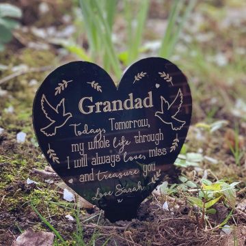 NEW Personalised Doves Heart Remembrance Plaque
