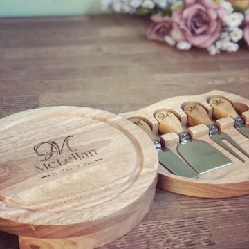 image of a personalised cheese board 
