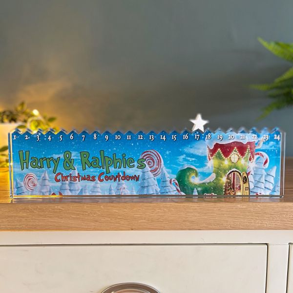 Personalised Freestanding Grinch Themed Countdown Sign